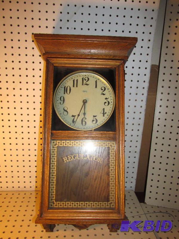 lot 56 image: Nice Regulator Clock