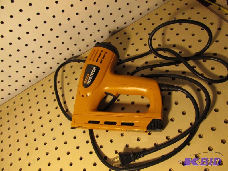 lot 72 image: Electric Staple Gun Lightly Used