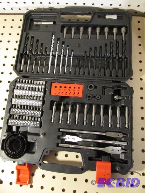 lot 89 image: Driver Set