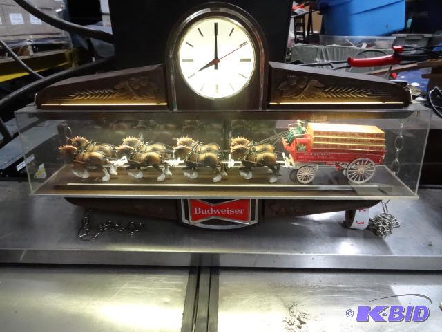 lot 1 image: Vintage Budweiser lighted display with clock....