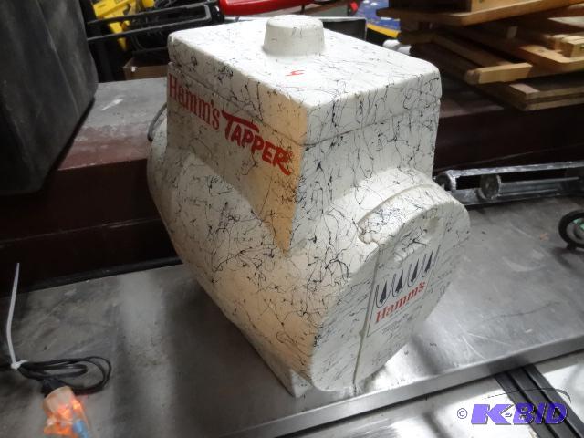 lot 4 image: Hamms tapper Styrofoam beer cooler...