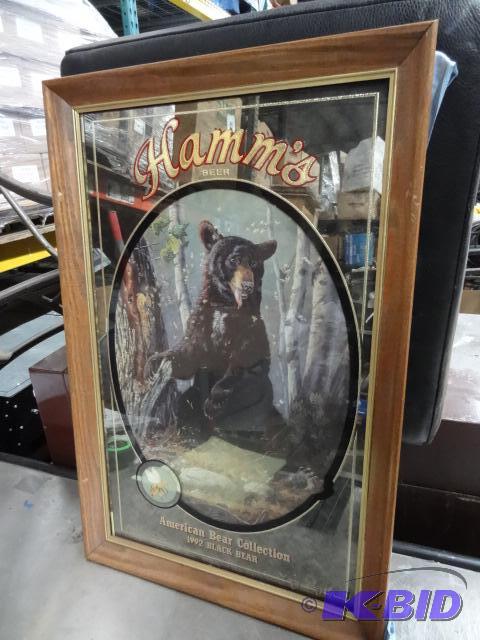 lot 64 image: Hamms American bear collection. 1992 Black be...
