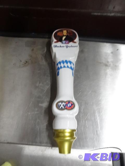lot 89 image: Tall ceramic Hacker-Pschorr tap handle...