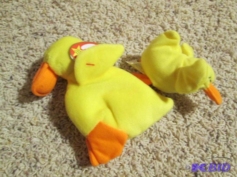 lot 123 image: beanie babies...