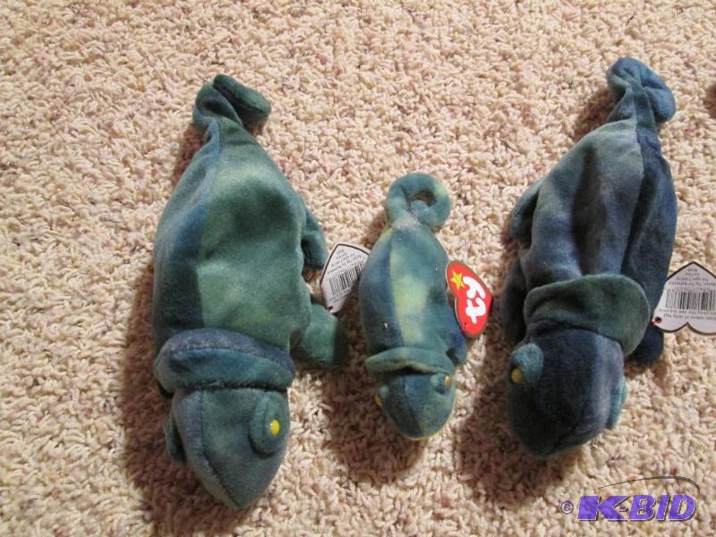 lot 127 image: beanie babies...