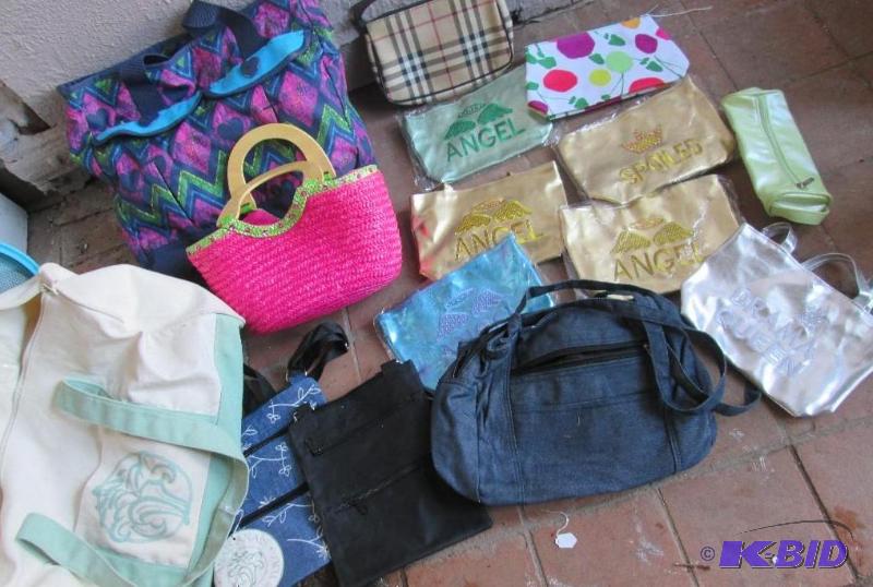 lot 183 image: Lot of all new purses in a canvas bag...