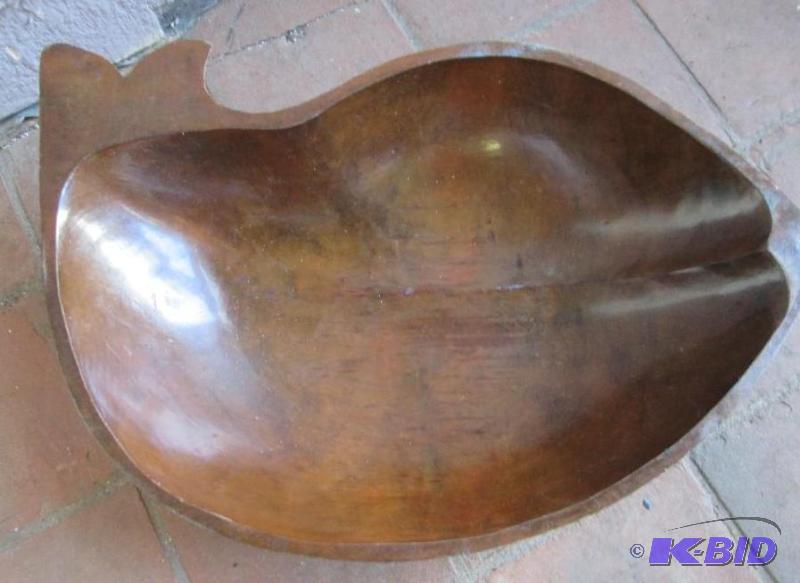lot 185 image: Wooden animal shaped bowl...