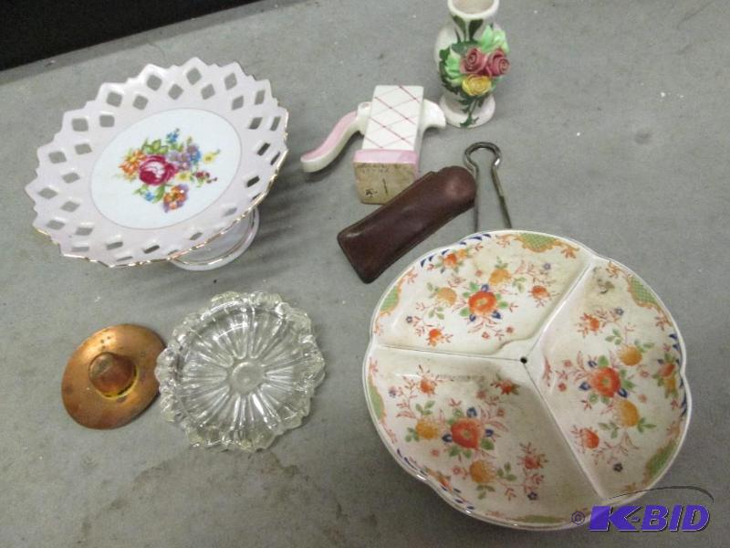 lot 202 image: Lot of vintage glassware...