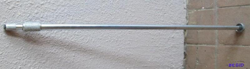 lot 239 image: Colapsible metal pool cue...