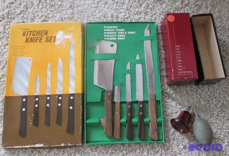 lot 290 image: Vintage kitchen knife set and a fine spray at...