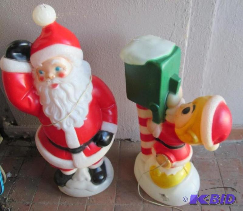 lot 70 image: Lighted Santa and elf, 3.5 foot tall...
