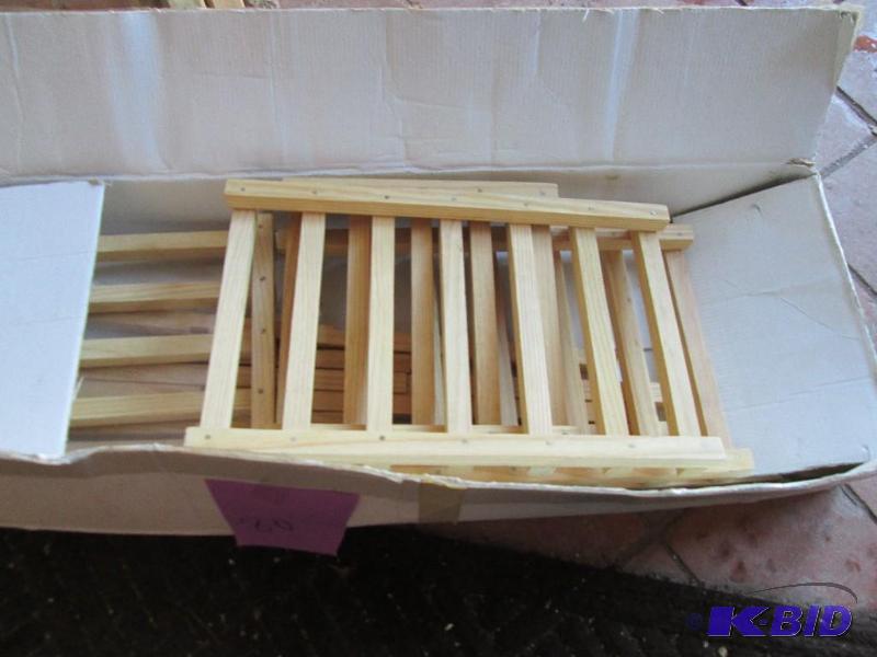 lot 80 image: Wood shelf stand, open box may need screws fo...