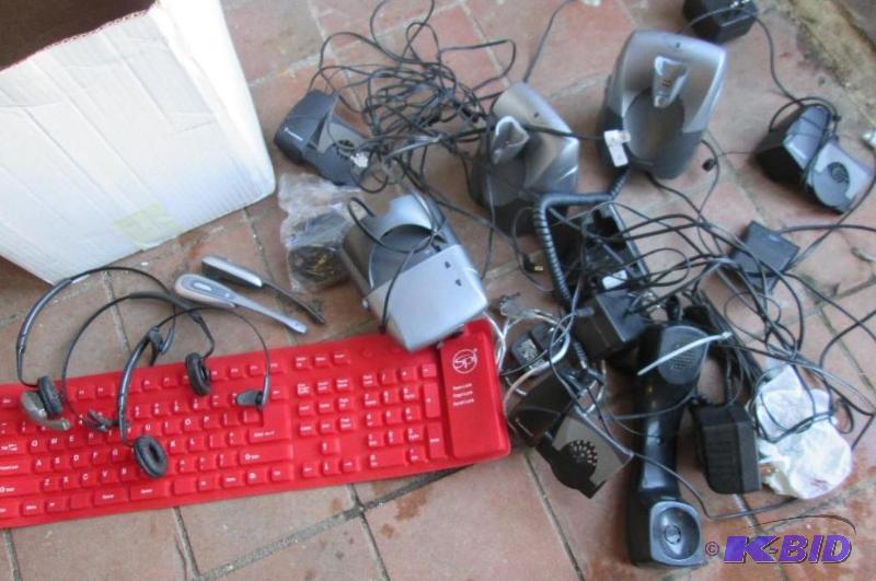 lot 85 image: Plantronics headset for hands free telephone ...
