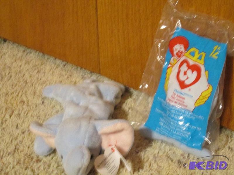 lot 99 image: beanie babies...
