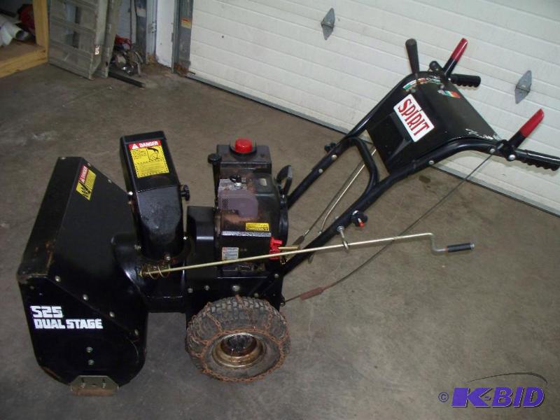 Spirit Snowblower 525 stage 5hp 25inch cut (w...