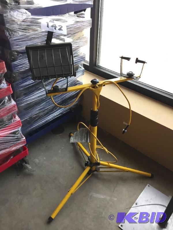 lot 142 image: Flood  work light stand. One light....