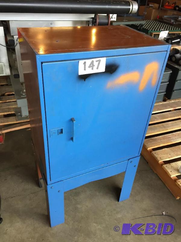 lot 147 image: Metal cabinet....