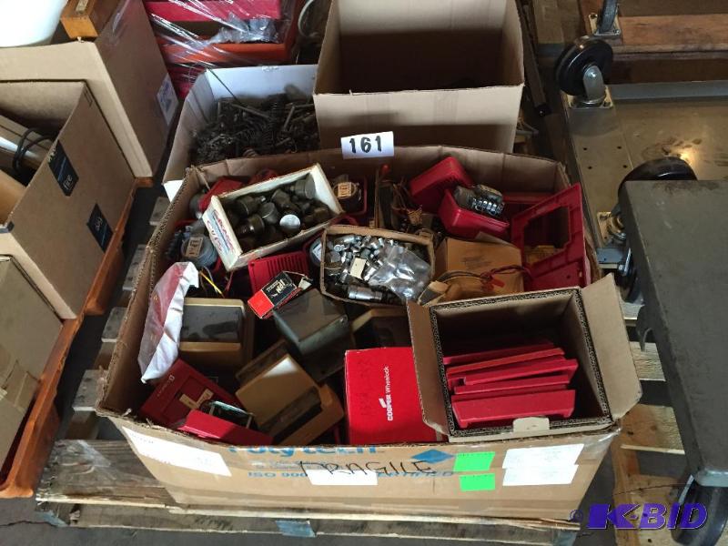 lot 161 image: Pallet lot of fire alarm system parts and mis...