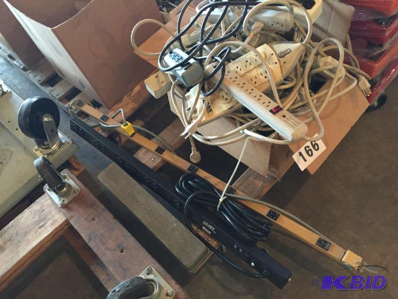lot 166 image: Lot of power outlet strips (cart not included...