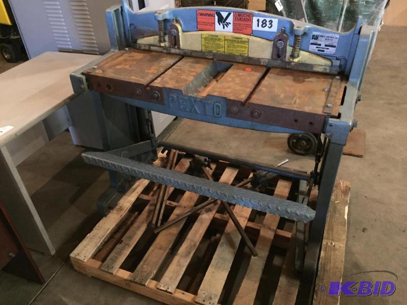 lot 183 image: Pexto metal shear. 16 gauge capacity....