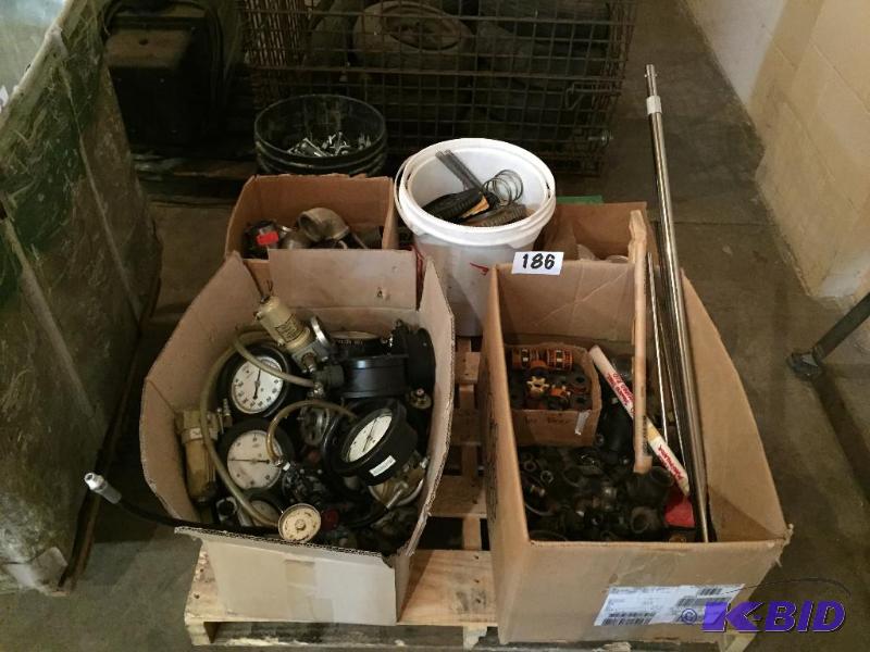 lot 186 image: Pallet lot of misc. gauges, pipe fittings, an...