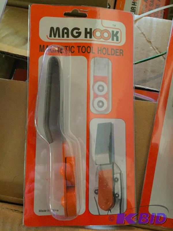 lot 208 image: Lot of 8 new in retail packaging magnetic too...