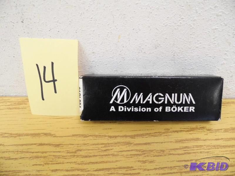 lot 14 image: Magnum