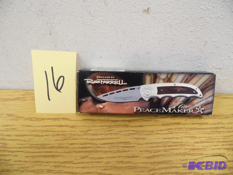 lot 16 image: Peace Maker