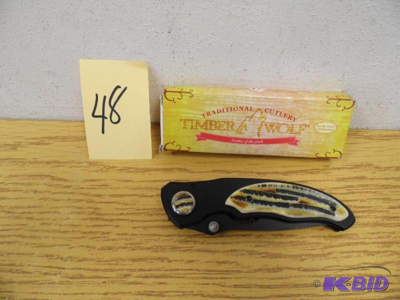 lot 48 image: Timber Wolf