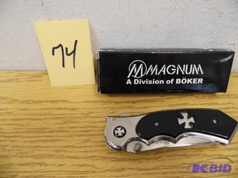 lot 74 image: Magnum