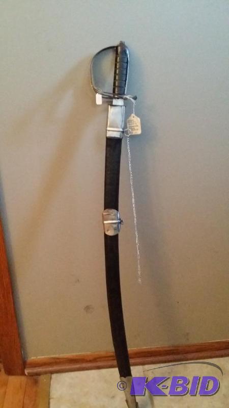 lot 2 image: Cavalry Sword