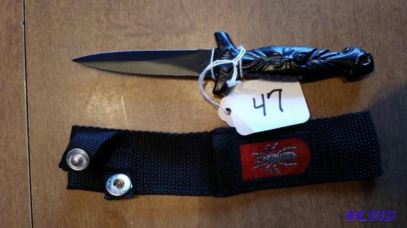 lot 47 image: Knife