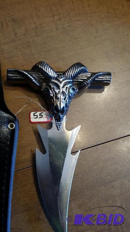 lot 55 image: Knife
