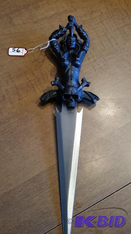 lot 56 image: BUDK lady knife