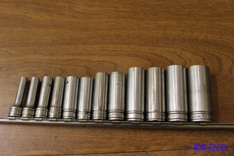 lot 115 image: Snap-on Deep Well Socket Set, SAE 38 12 Point