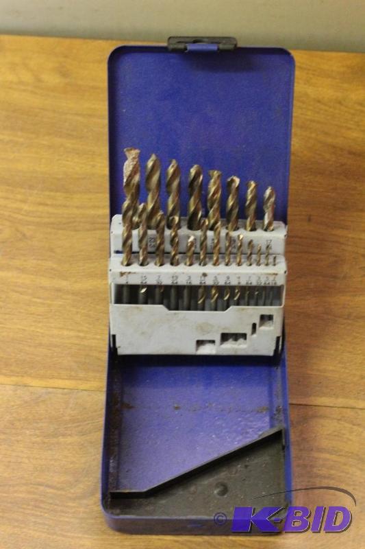 lot 13 image: Drill Bit Set