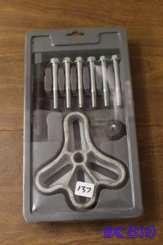 lot 137 image: ATD Steering Wheel Puller ATD-3041