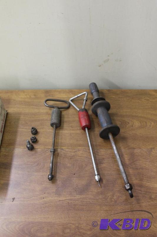 lot 162 image: Auto Body Dent Pullers