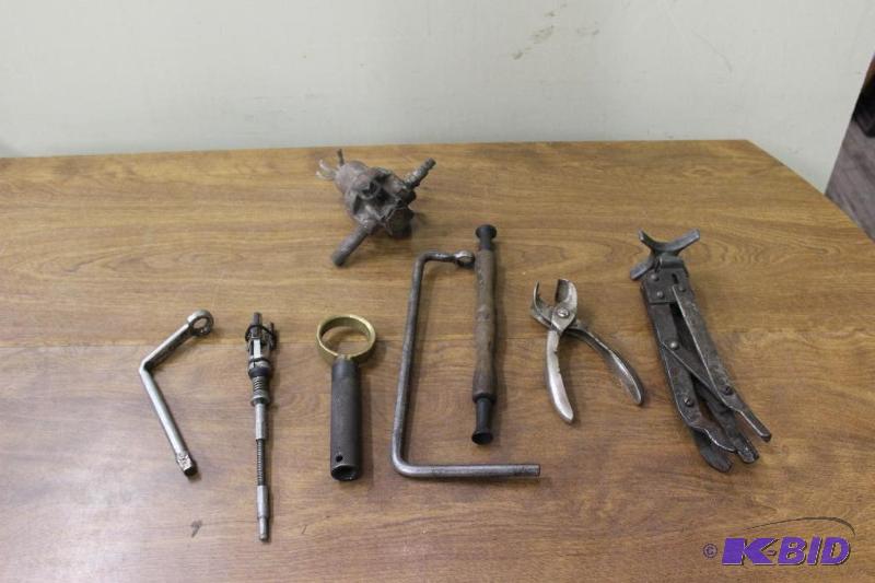 lot 177 image: Assorted Tools