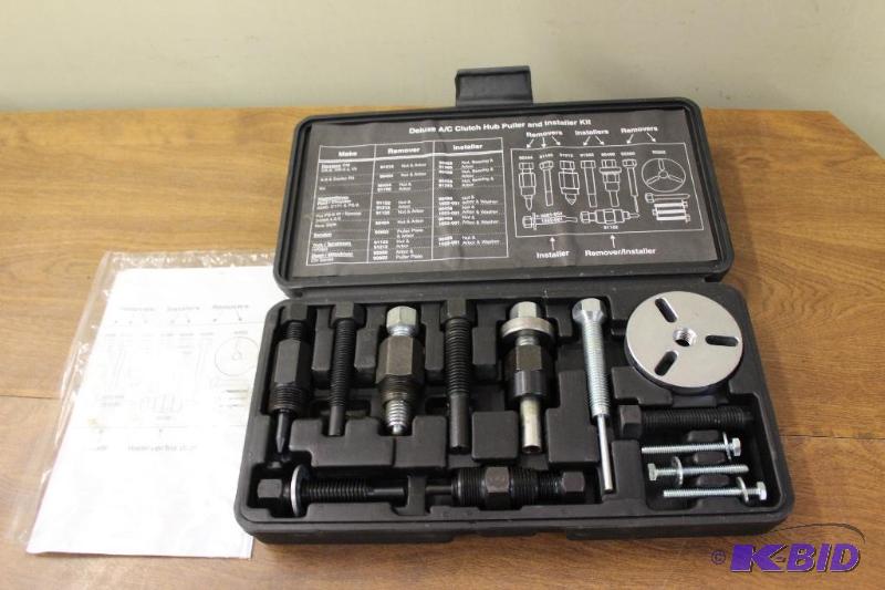 lot 32 image: MAC Deluxe AC Clutch Hub Puller and Installer Kit