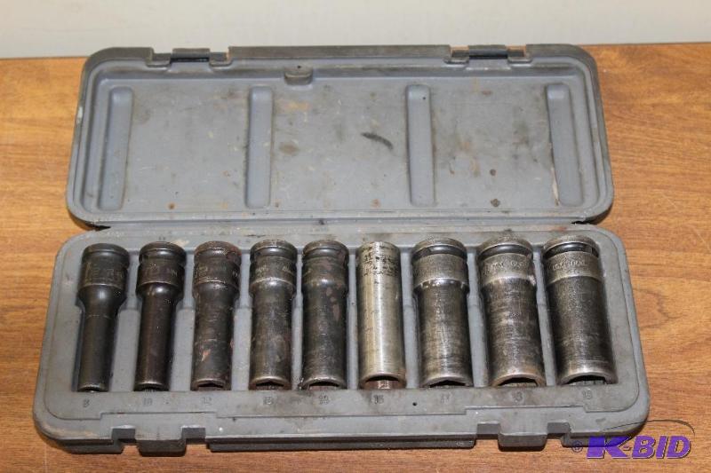 lot 41 image: Blackhawk Deep Well Metric Socket Set