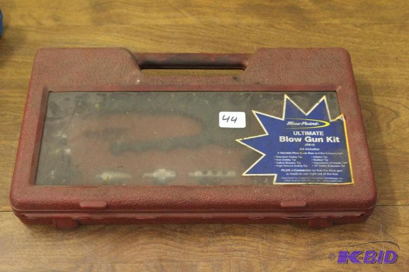 lot 44 image: Snap-on Blue Point Blow Gun Kit