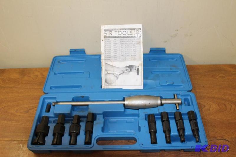 lot 47 image: Bearing  Bushing Strike Master Extractor