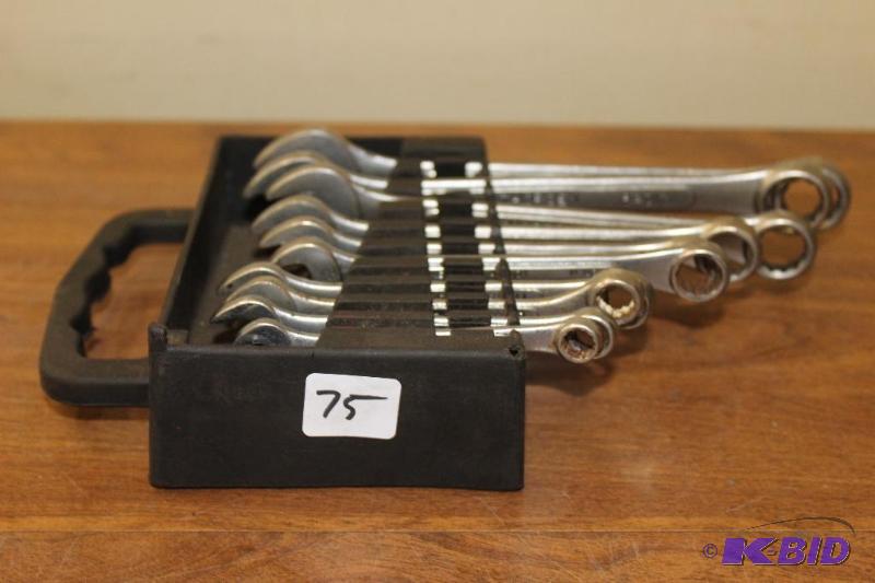 lot 75 image: Metric Wrench Set