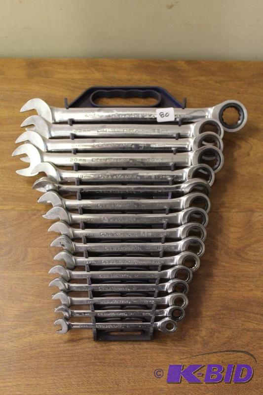 lot 80 image: GearWrench Metric Set