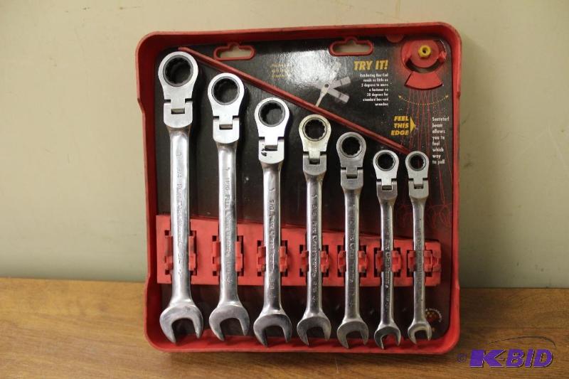lot 82 image: FLEX GearWrench Set SAE