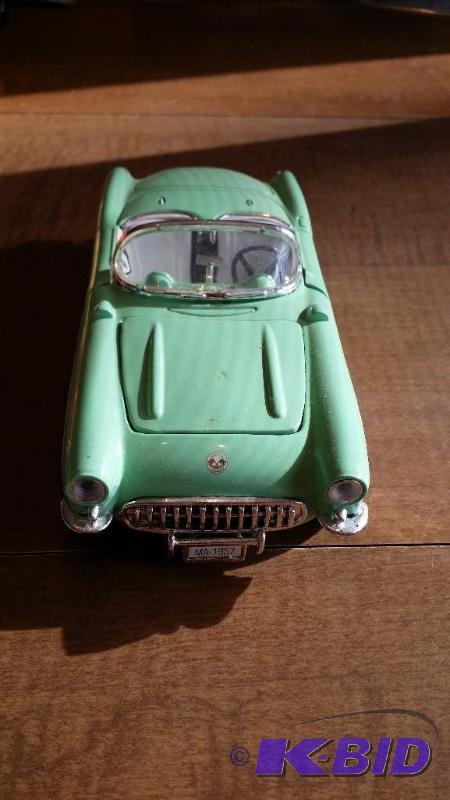 lot 100 image: 1957 Corvette