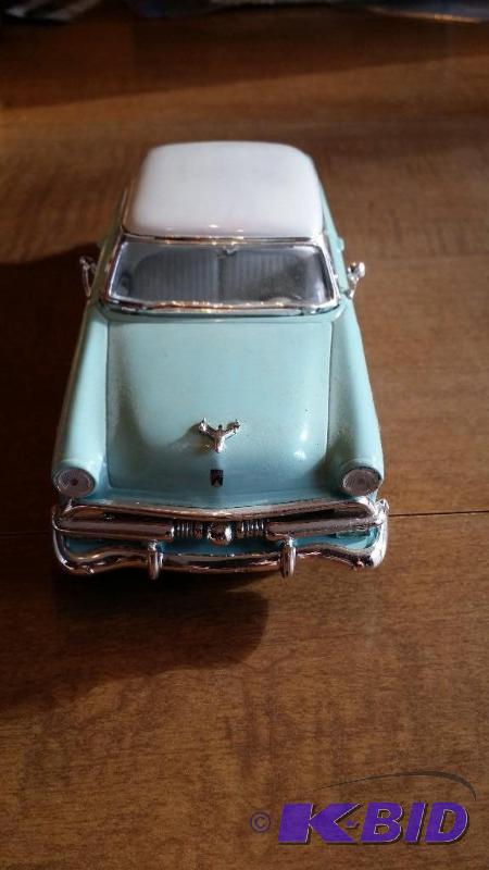lot 101 image: 1958 Ford Victoria