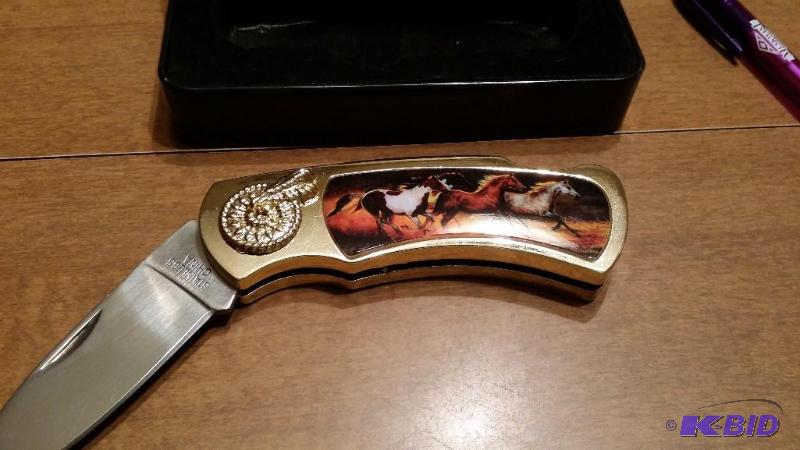 lot 11 image: Pocket Knife