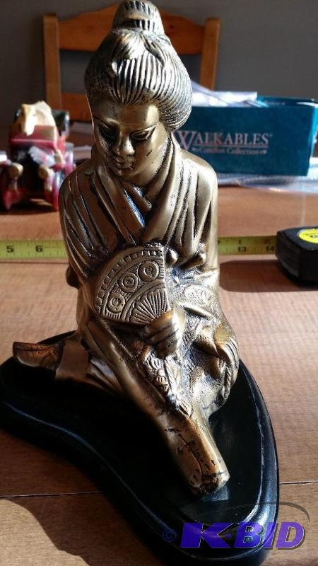 lot 112 image: Oriental Art